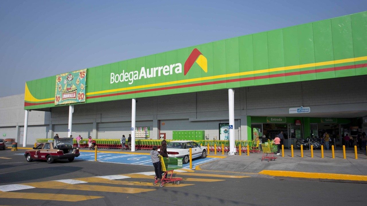 How to create a group and invite friends on Signal